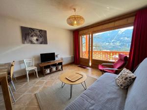 Appartements Appartement T2 avec terrasse et parking, ideal pour familles - FR-1-624-88 : photos des chambres