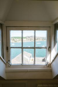 Breathtaking High Street Townhouse With Stunning Sea Views at The Old Fishermans Townhouse
