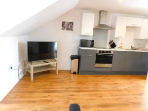 No 7 - Modern 1 Bedroom Apartment in Lanark Town Centre