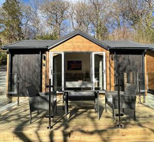 Craig-y-Dderwen Riverside Hotel