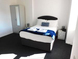 No 9 - Modern 3 Bedroom Apartment in Lanark Town Centre