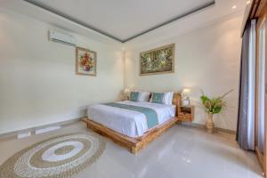 Kelingking Green Village