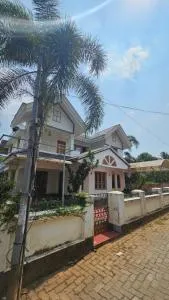 Singh's Villa - 3BHK, AC House,Near Cochin Airport - Angamali