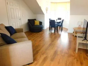 No 11 - Contemporary 2 Bedroom Apartment in Lanark Town Centre - Carluke