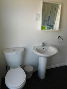 No 11 - Contemporary 2 Bedroom Apartment in Lanark Town Centre