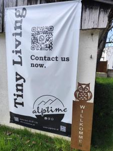 Little Tiny Village Haus 1