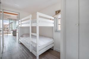 AS25806-P2 cabine duplex avec terrasse et parking