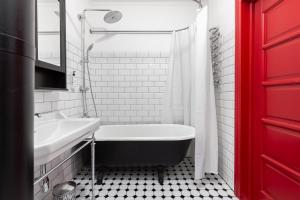 Industrial Style 2bd apartment in City Centre