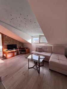 Sasha Duplex Apartment