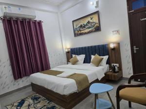 Hotel The Sky Blue & Caffe