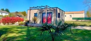 Chalets Les Logis de la Seugne : photos des chambres