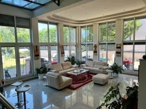 Fantastic villa in Fischamend - Fischamend Markt