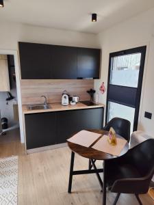 Little Tiny Village Haus 2