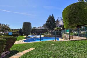 Three Bedroom Townhouse 100 meters from the Beach!