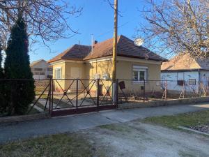 Kollar apartman - 3hvězdičkové hotely ve městě Balatonszemes
