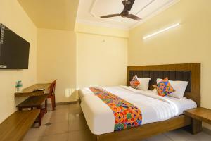 FabHotel GT Galaxy Park - Nr Express Avenue Mall, Royapettah