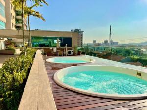 Homeclub com área de lazer, 50m da praia