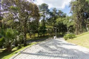 Condomínio - segurança e muita área verde - 伊塔佩塞里卡-达塞拉