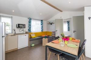 Campings Camping maeva Respire de la Baie : photos des chambres