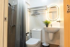 The Hmlet Manila, Near Poblacion Makati Nightlife