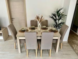 Salt & Stone Apartment