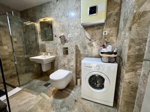 Salt & Stone Apartment