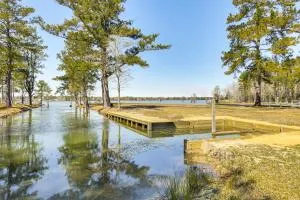 Lake Moultrie Access Moncks Corner Home with Dock - 蒙克斯科纳