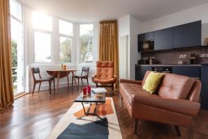 Deluxe One-Bedroom Apartment room in Chelsea House