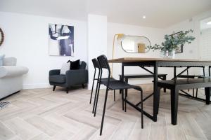 Treorchy Terrace Grand Villa In Stunning Rhondda Valley By STAE-Homes