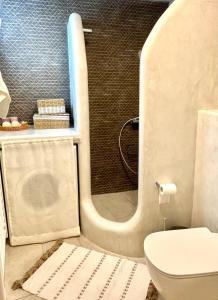 Molos Tinos Cycladic house