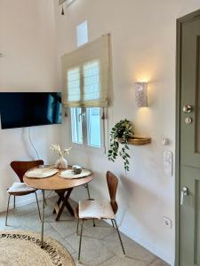 Molos Tinos Cycladic house