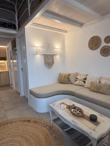 Molos Tinos Cycladic house