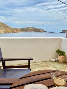 Molos Tinos Cycladic house