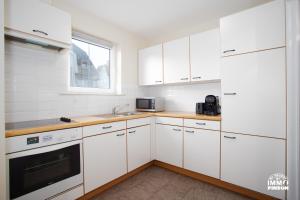 Magrittes Seadreams A0101