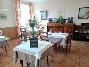 Logis Hôtel du Pont dOr