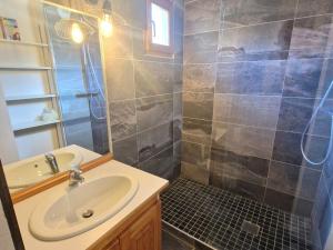 Bel Appartement 4 Pièces pour 8, Près des Pistes à Valfréjus - FR-1-265-185