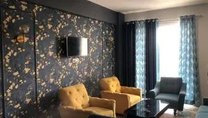 Condo By The Golf ! - Rāe Bareli