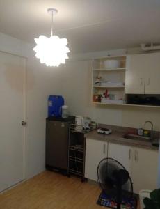 Halseys staycation Manila