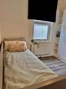 Bright and spacious 2 bed flat