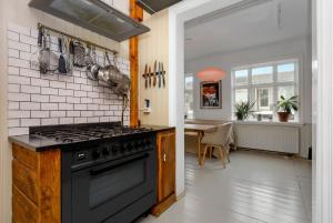 Cozy 1BR Fisherman-Style Retreat in Reykjavik