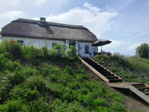 Riversuir Thatch Cottage