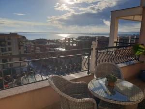 Modern Penthouse Apartment with full Sea View K&R