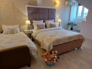 Comfort Triple Room with Shower room in Pension Casablanca