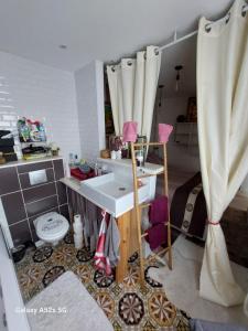 B&B / Chambres d'hotes Demeure Prosper 1 chambre d'hote privative avec petit dejeuner compris : photos des chambres