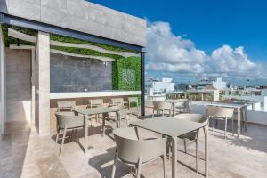 Modern & Cozy Studio with Rooftop Pool & Gym