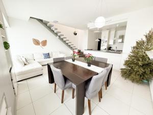 Penthouse w Terrace, Grill & City Views, mty 10