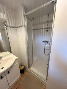 La maison de lhoublonnier vue mer