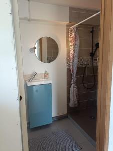 Maisons de vacances Appartement dans un pavillon avec acces au jardin : photos des chambres