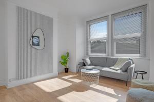 3 bedroom Luxury London House with Parking