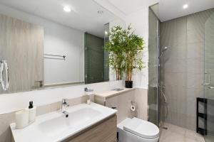 Stylish 1BR In Zada Tower With Pool Views